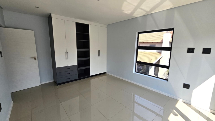5 Bedroom Property for Sale in Melodie North West